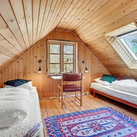 Semesterbostad 2 Bedroom Amazing In